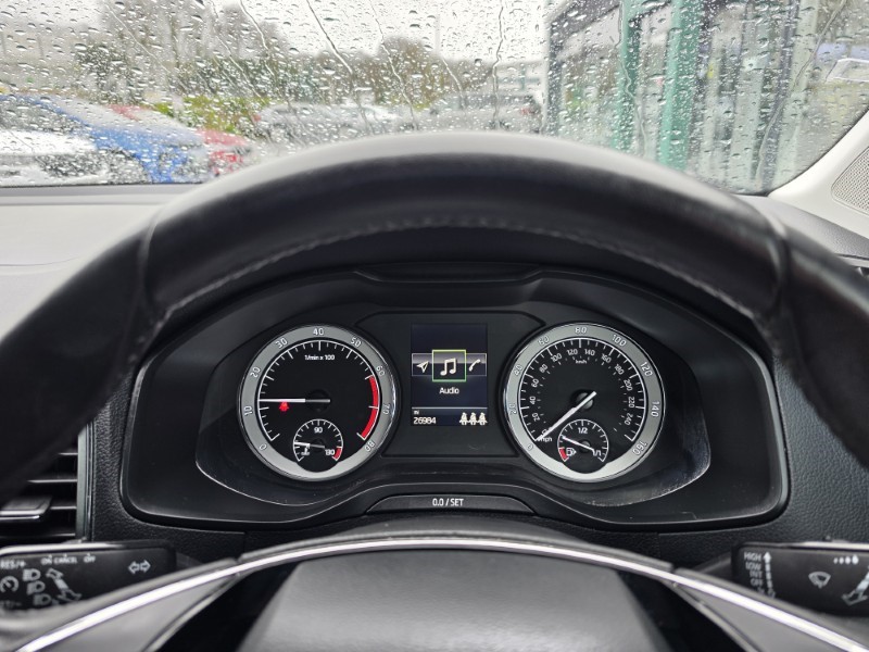 2022 (72) SKODA KAROQ 1.5 TSI SE Drive 5dr DSG 5214117