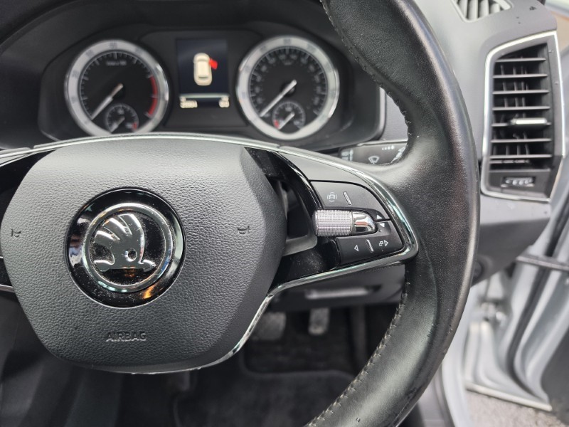 2022 (72) SKODA KAROQ 1.5 TSI SE Drive 5dr DSG 5214108