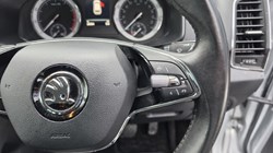 2022 (72) SKODA KAROQ 1.5 TSI SE Drive 5dr DSG 5214108