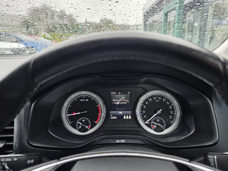 2022 (72) SKODA KAROQ 1.5 TSI SE Drive 5dr DSG 5214123