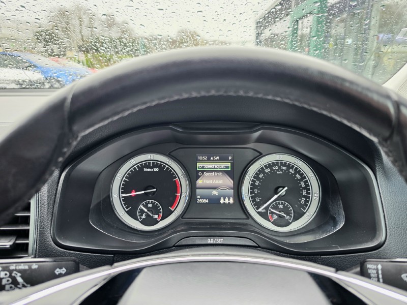 2022 (72) SKODA KAROQ 1.5 TSI SE Drive 5dr DSG 5214124