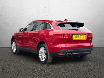 2019 (19) JAGUAR F-PACE 2.0d Portfolio 5dr Auto AWD