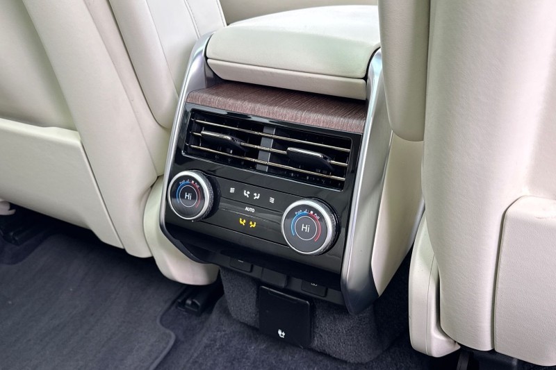 2022 (72) LAND ROVER RANGE ROVER 3.0 D350 SE 4dr Auto 5081673