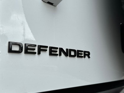 2021 (21) LAND ROVER DEFENDER 3.0 D250 X-Dynamic S 110 5dr Auto