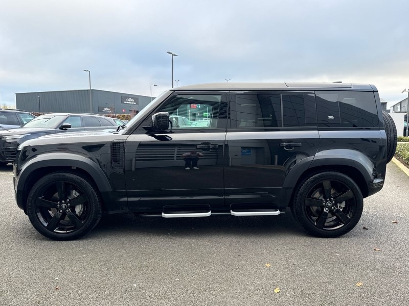 2024 (24) LAND ROVER DEFENDER 3.0 D300 X-Dynamic HSE 110 5dr Auto 3635357