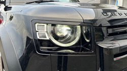 2024 (24) LAND ROVER DEFENDER 3.0 D300 X-Dynamic HSE 110 5dr Auto 3635350