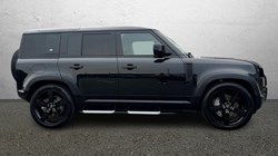 2024 (24) LAND ROVER DEFENDER 3.0 D300 X-Dynamic HSE 110 5dr Auto 3635313