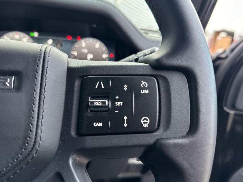 2024 (24) LAND ROVER DEFENDER 3.0 D300 X-Dynamic HSE 110 5dr Auto 3635328