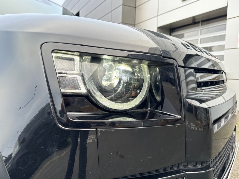 2024 (24) LAND ROVER DEFENDER 3.0 D300 X-Dynamic HSE 110 5dr Auto 3635397