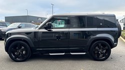 2024 (24) LAND ROVER DEFENDER 3.0 D300 X-Dynamic HSE 110 5dr Auto 3635406