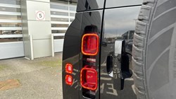 2024 (24) LAND ROVER DEFENDER 3.0 D300 X-Dynamic HSE 110 5dr Auto 3635351