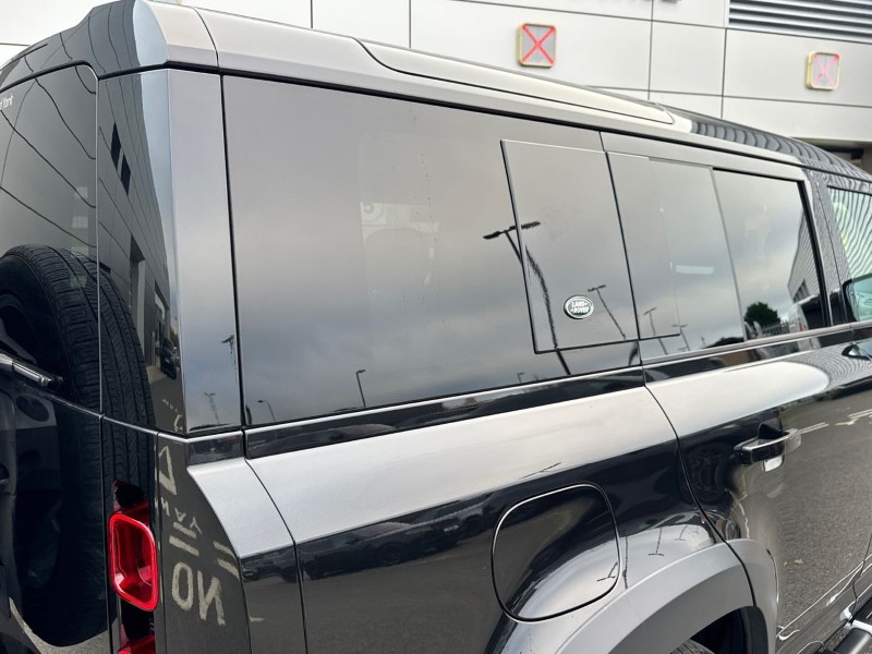 2024 (24) LAND ROVER DEFENDER 3.0 D300 X-Dynamic HSE 110 5dr Auto 3635346