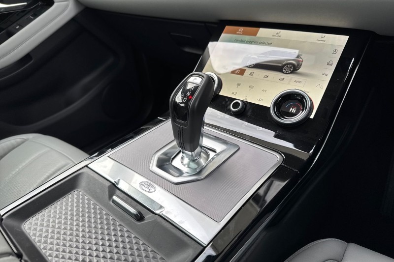 2021 (71) LAND ROVER RANGE ROVER EVOQUE 2.0 D200 SE 5dr Auto 5076883