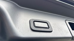 2021 (71) LAND ROVER RANGE ROVER EVOQUE 2.0 D200 SE 5dr Auto 5076914