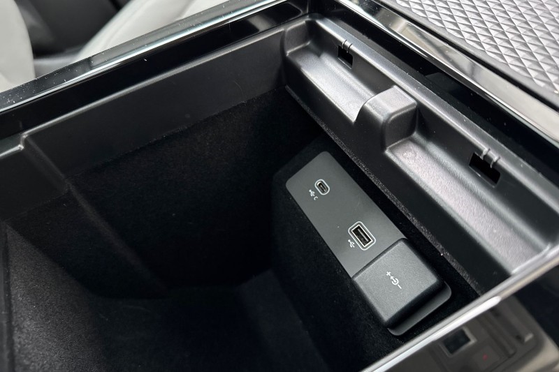 2021 (71) LAND ROVER RANGE ROVER EVOQUE 2.0 D200 SE 5dr Auto 5076909