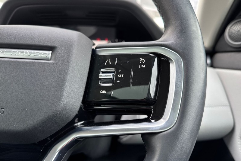 2021 (71) LAND ROVER RANGE ROVER EVOQUE 2.0 D200 SE 5dr Auto 5076900