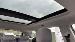 2021 (71) LAND ROVER RANGE ROVER EVOQUE 2.0 D200 SE 5dr Auto 5076891