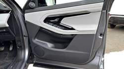 2021 (71) LAND ROVER RANGE ROVER EVOQUE 2.0 D200 SE 5dr Auto 5076893