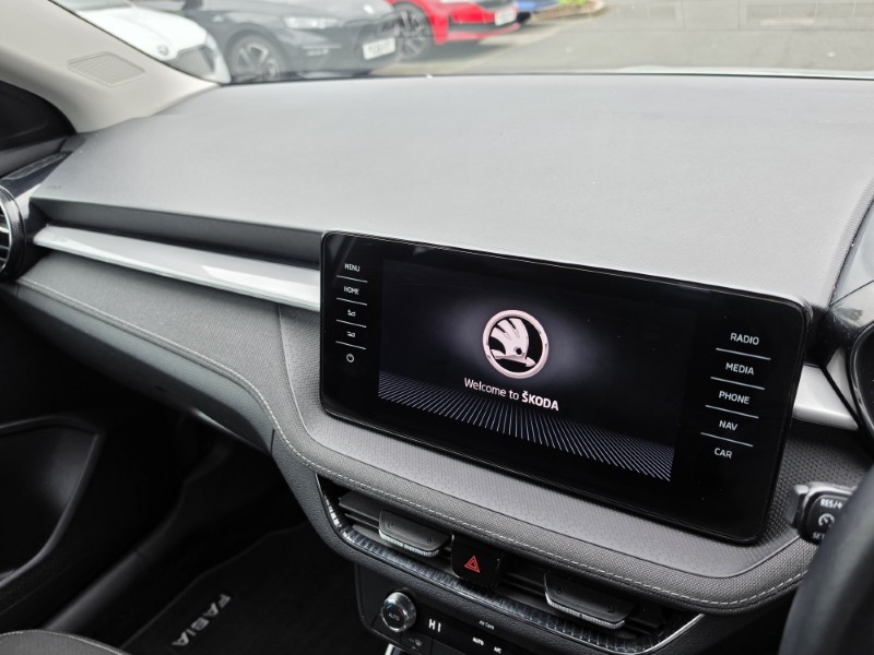 2022 (22) SKODA FABIA 1.0 TSI SE L 5dr 5296499