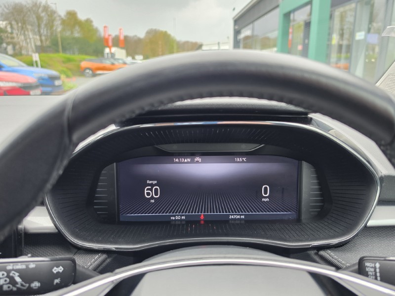 2022 (22) SKODA FABIA 1.0 TSI SE L 5dr 5296509