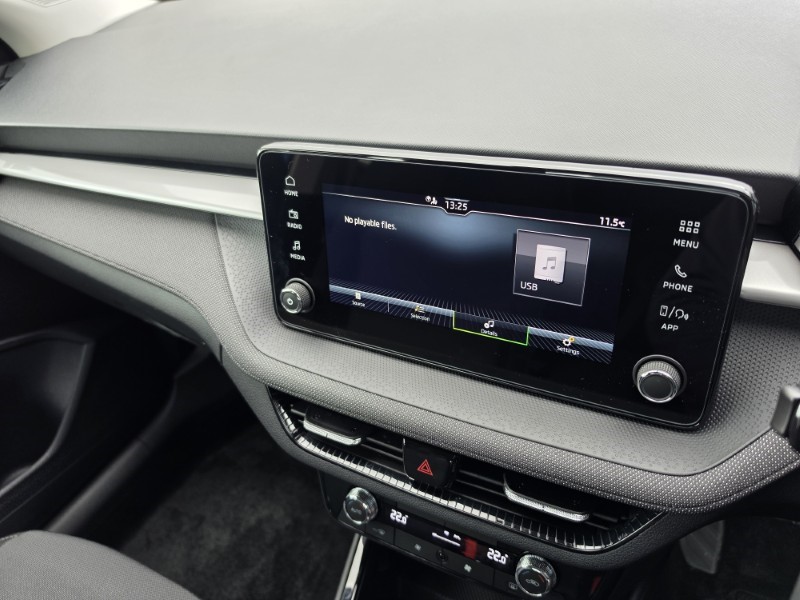 2026 (26) SKODA FABIA 1.0 TSI SE Edition 5dr 5300046