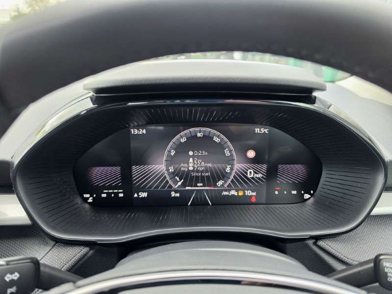 2026 (26) SKODA FABIA 1.0 TSI SE Edition 5dr 5300041