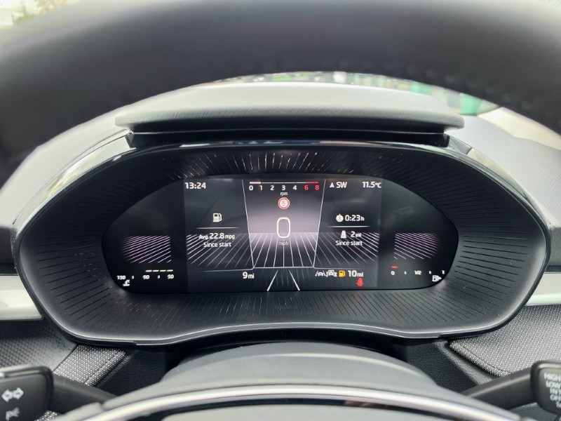 2026 (26) SKODA FABIA 1.0 TSI SE Edition 5dr 5300040