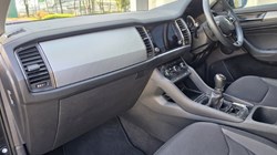 2022 (22) SKODA KODIAQ 1.5 TSI SE Drive 5dr 5329636