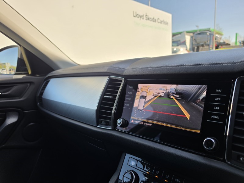 2022 (22) SKODA KODIAQ 1.5 TSI SE Drive 5dr 5329656