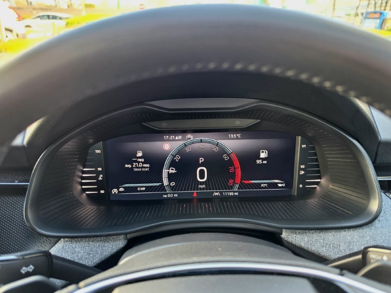 2025 (25) SKODA KAMIQ 1.0 TSI SE Edition 5dr DSG 5320919