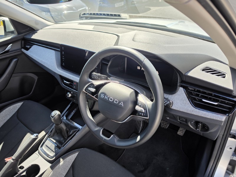 2025 (25) SKODA KAMIQ 1.0 TSI SE Edition 5dr 5323844