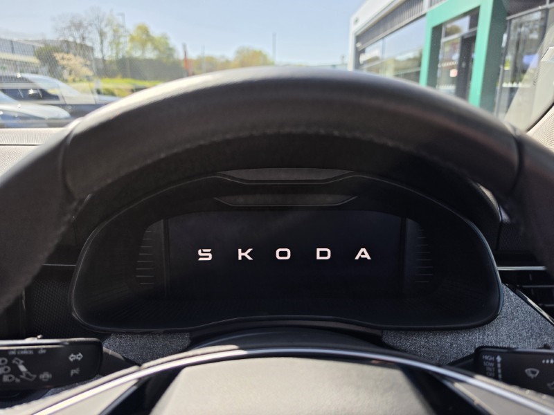 2025 (25) SKODA KAMIQ 1.0 TSI SE Edition 5dr 5323851