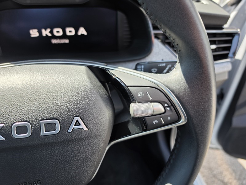 2025 (25) SKODA KAMIQ 1.0 TSI SE Edition 5dr 5323849
