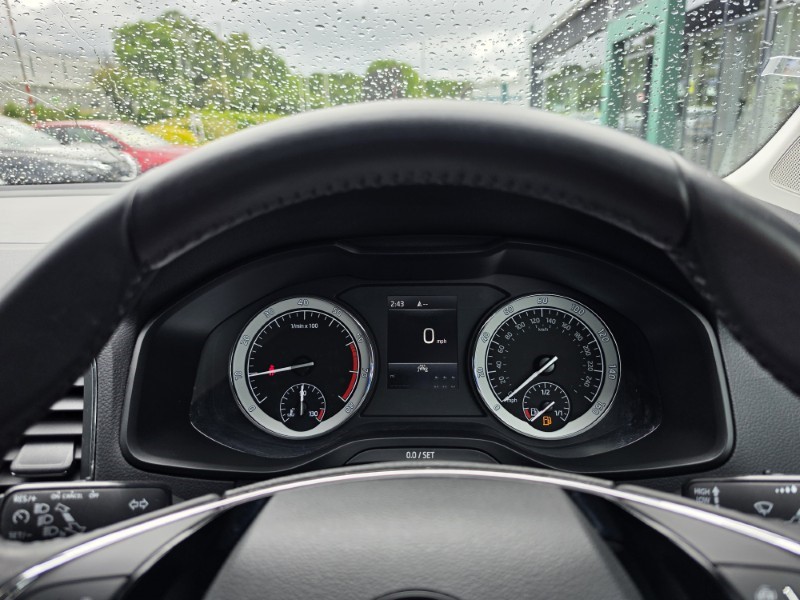 2022 (22) SKODA KAROQ 1.0 TSI SE L 5dr 5468795