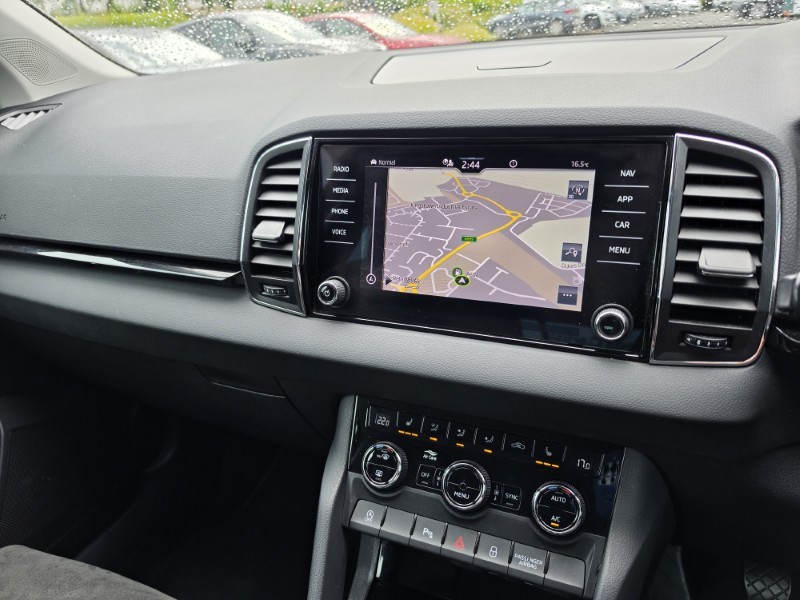 2022 (22) SKODA KAROQ 1.0 TSI SE L 5dr 5468810