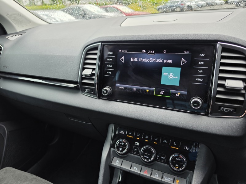 2022 (22) SKODA KAROQ 1.0 TSI SE L 5dr 5468806