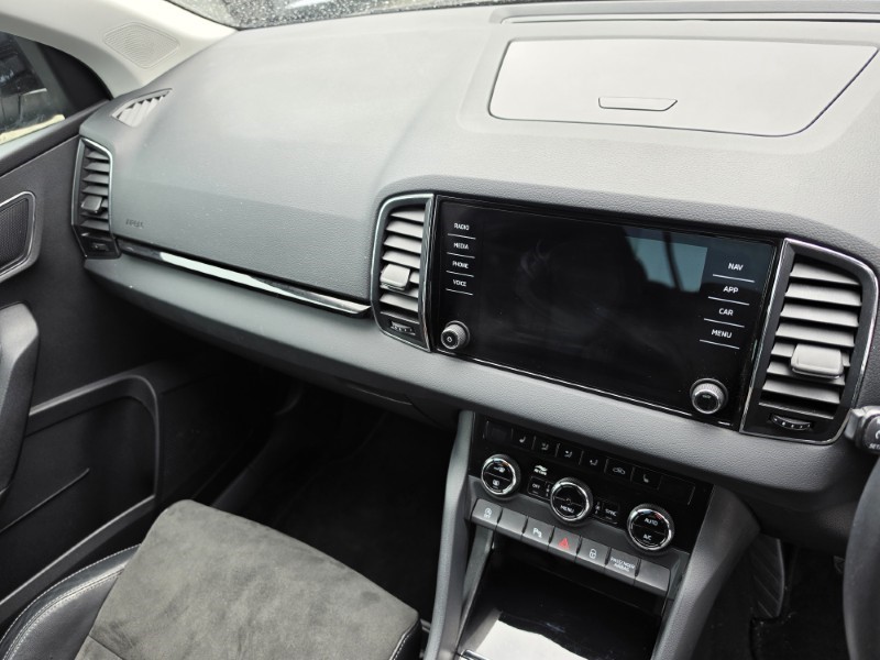 2022 (22) SKODA KAROQ 1.0 TSI SE L 5dr 5468790
