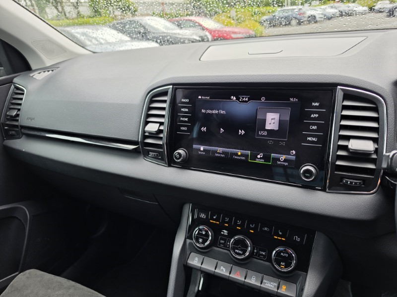 2022 (22) SKODA KAROQ 1.0 TSI SE L 5dr 5468807