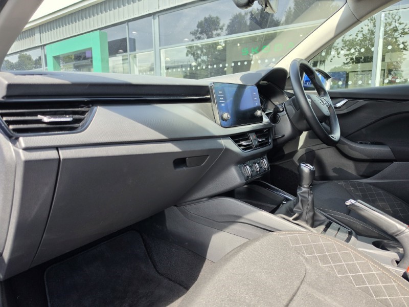 2023 (23) SKODA KAMIQ 1.0 TSI 95 SE 5dr 5508110