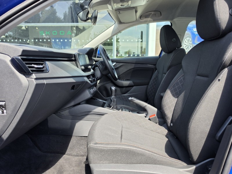 2023 (23) SKODA KAMIQ 1.0 TSI 95 SE 5dr 5508111