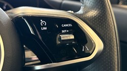 2021 (21) JAGUAR E-PACE 2.0 D200 R-Dynamic S 5dr Auto 3297350