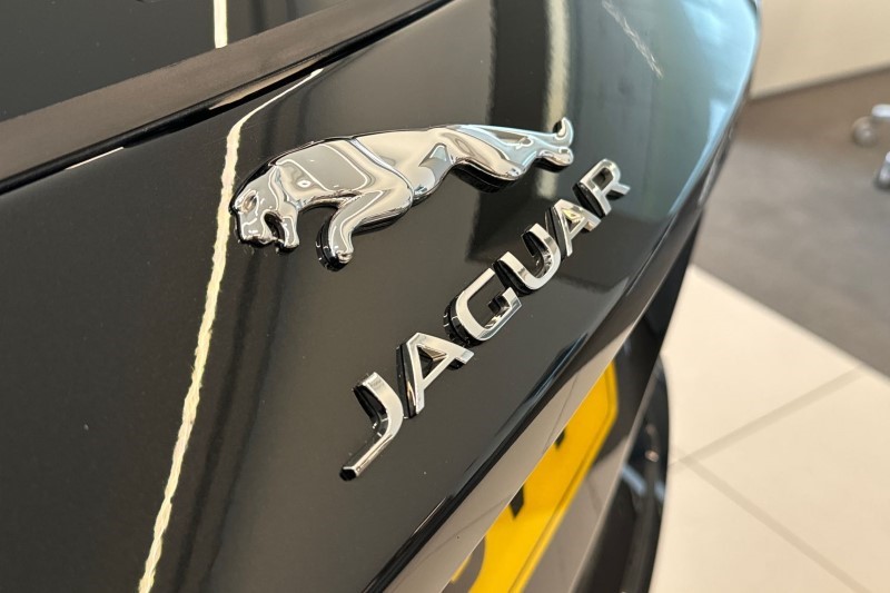 2021 (21) JAGUAR E-PACE 2.0 D200 R-Dynamic S 5dr Auto 3297373