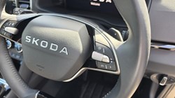 2025 (25) SKODA KAROQ 1.5 TSI SE L 5dr DSG 5521331