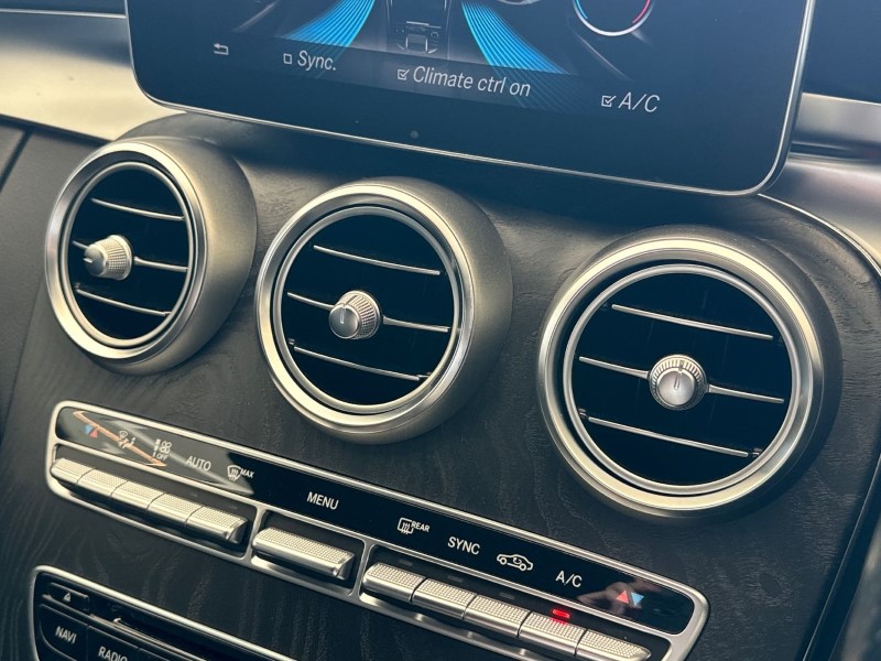 2017 (17) MERCEDES-BENZ C CLASS C220d 4Matic AMG Line Premium Plus 4dr Auto 3427267