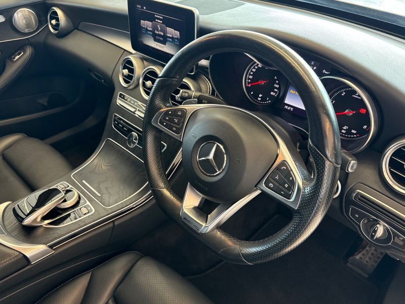 2017 (17) MERCEDES-BENZ C CLASS C220d 4Matic AMG Line Premium Plus 4dr Auto 3427256
