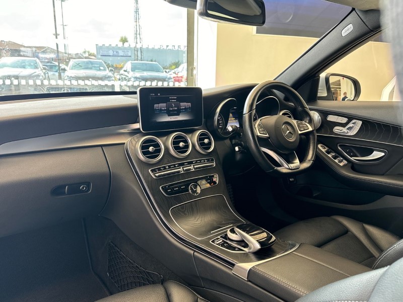 2017 (17) MERCEDES-BENZ C CLASS C220d 4Matic AMG Line Premium Plus 4dr Auto 3427271