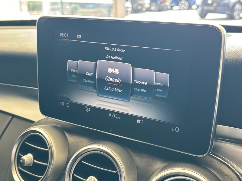 2017 (17) MERCEDES-BENZ C CLASS C220d 4Matic AMG Line Premium Plus 4dr Auto 3427263