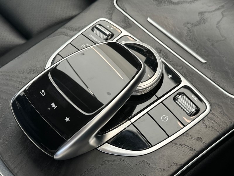 2017 (17) MERCEDES-BENZ C CLASS C220d 4Matic AMG Line Premium Plus 4dr Auto 3427268