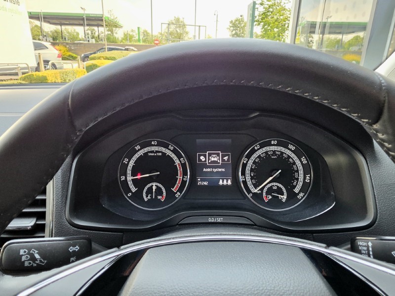 2021 (21) SKODA KAROQ 1.5 TSI SE Technology 5dr 5538835