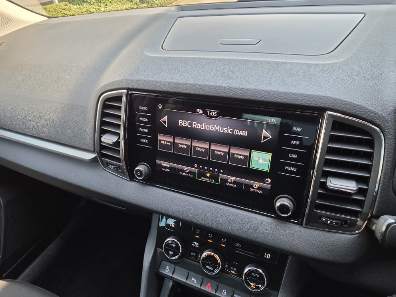 2021 (21) SKODA KAROQ 1.5 TSI SE Technology 5dr 5538843